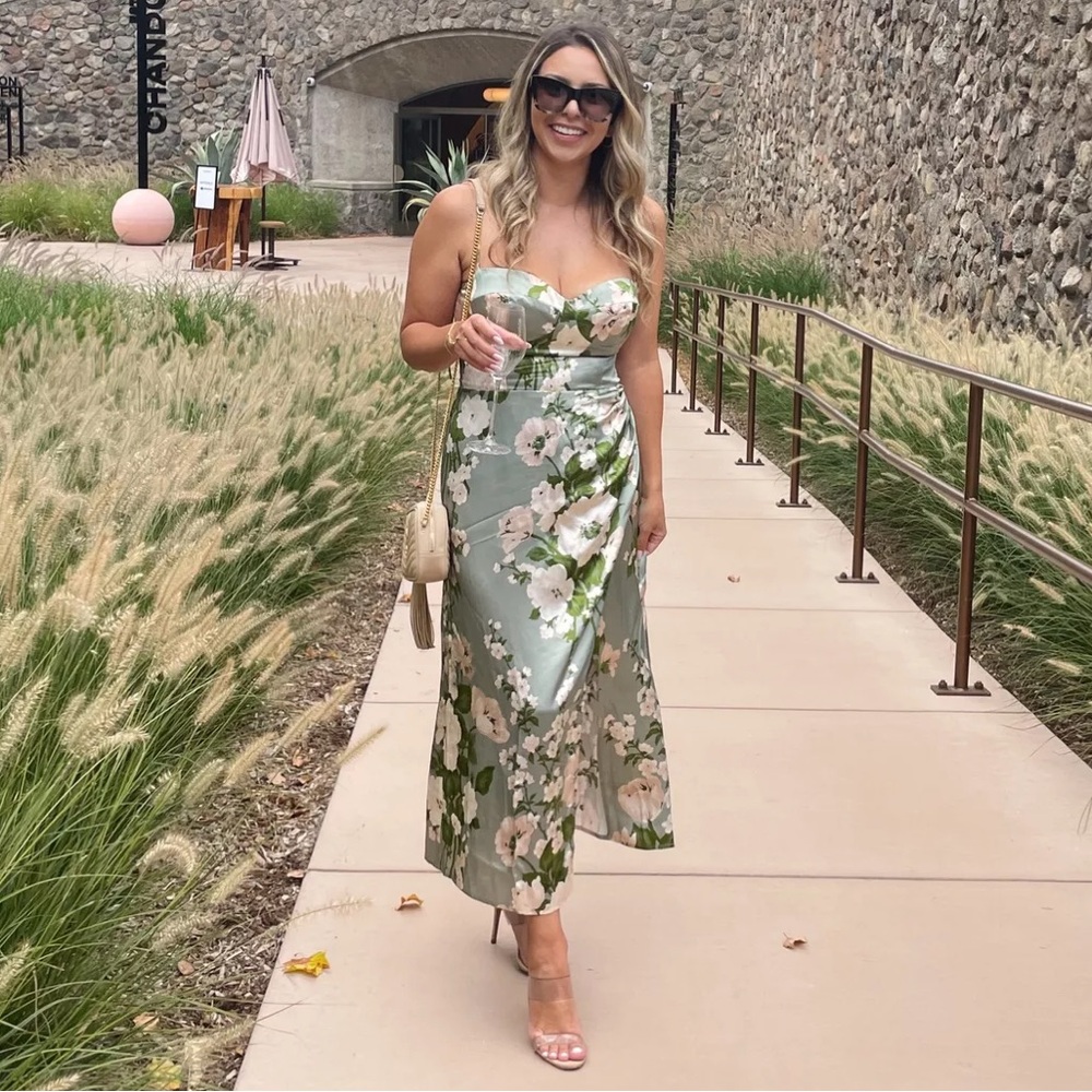 Reformation Marguerite Silk Dress in Tarragon - Picture 2 of 12